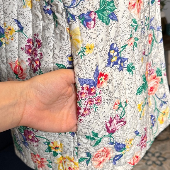 Willow Ridge Vintage Floral Polka Dot Women's Quilted Button Front Jacket - Picture 4 of 11